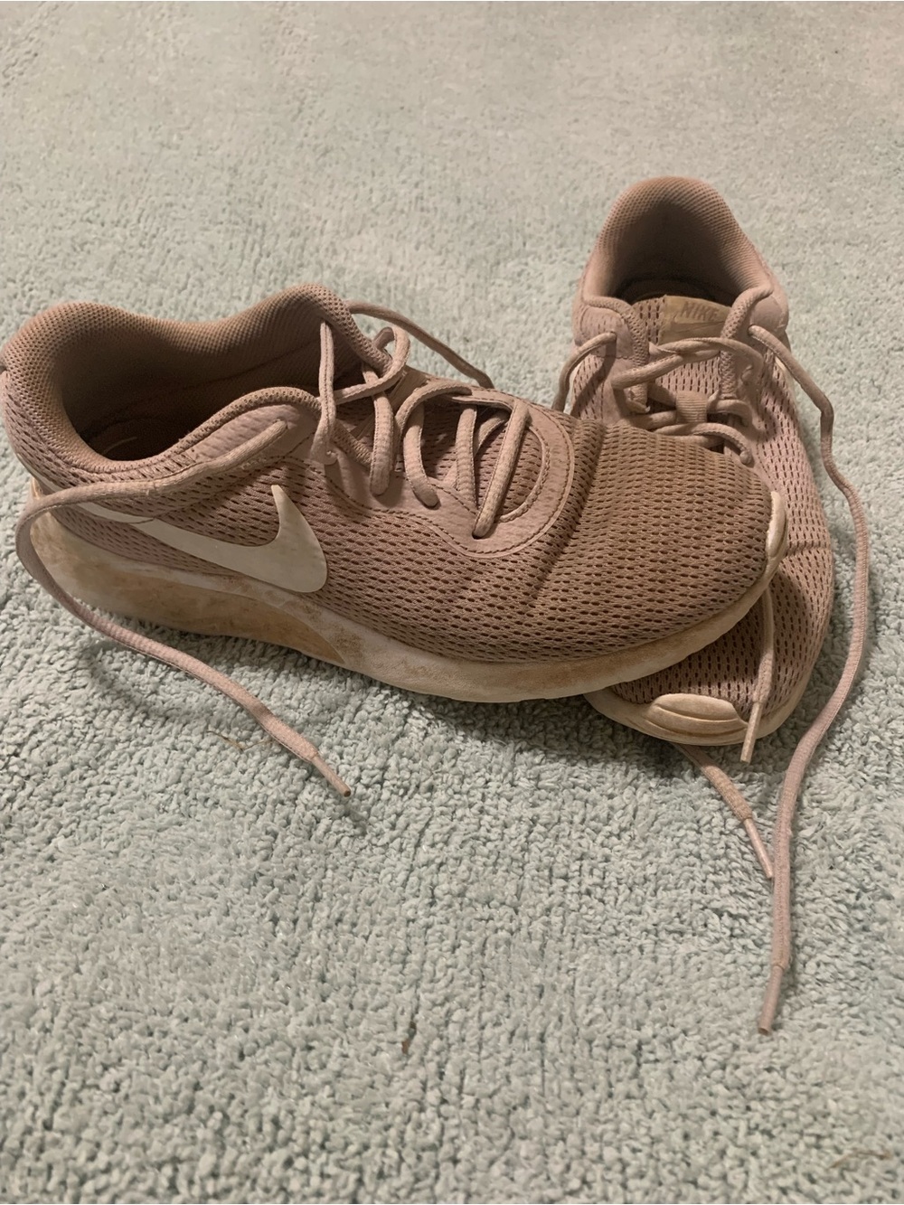 Nike Women’s Dusty Rose Mesh Training Sneakers